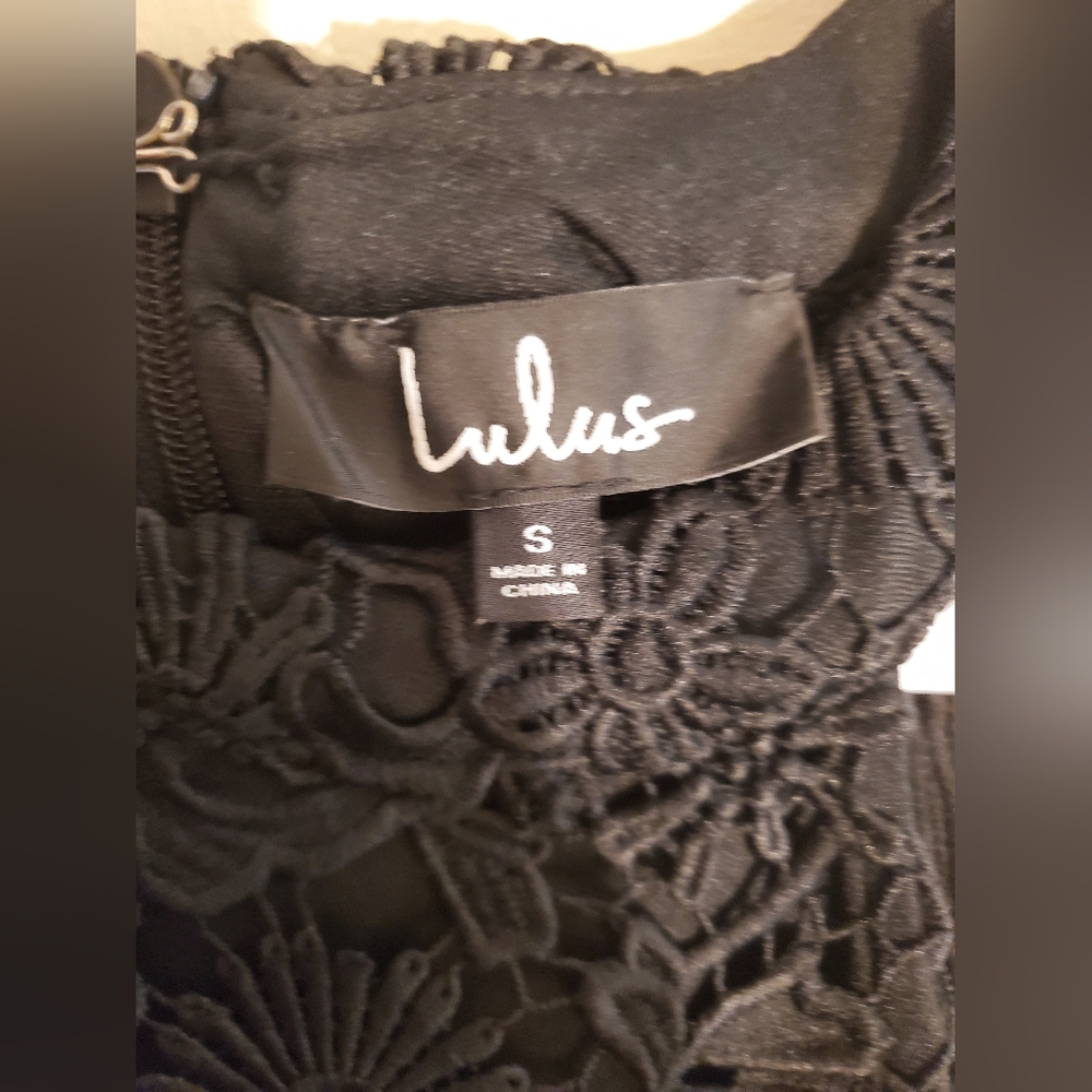 Lulu's Black Floral Crochet Dress Size Small - Picture 5 of 7
